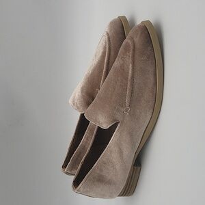 1413- Rag & Co Handcrafted Luxe Lap Taupe Color Size 7 NWT